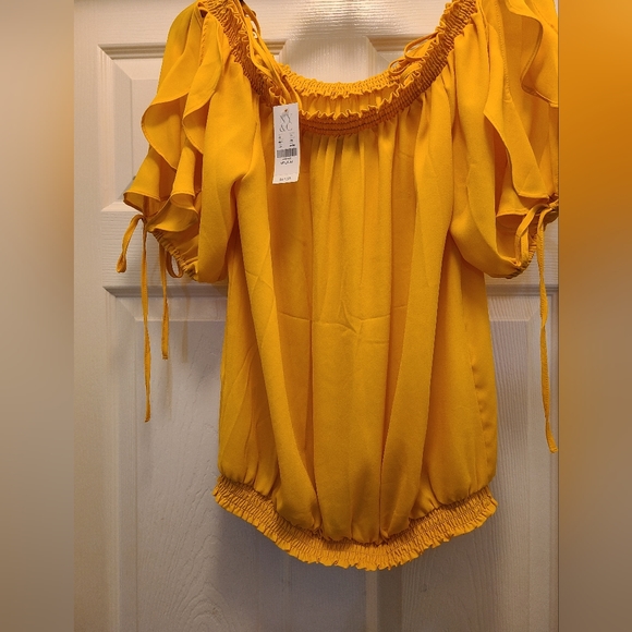 NY&Co Yellow/Gold Ruffle Top New With Tags - Picture 2 of 5